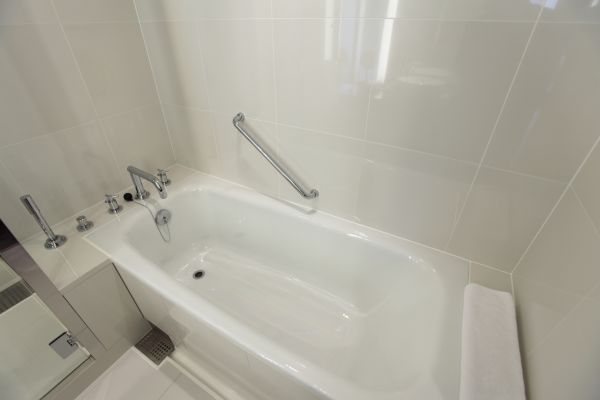 Cost of Bathtub Repair in Puyallup